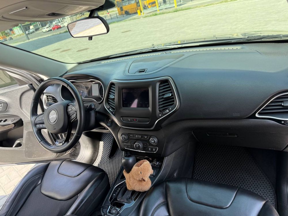 Jeep Cherokee Продам
