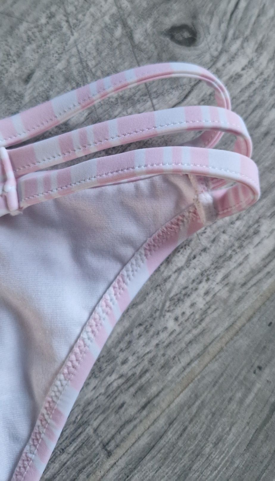 Nowy strój kąpielowy bikini majtki Even odd
Rozmiar M