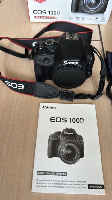 Цифровий фотоапарат Canon EOS 100D бу,стан відмінний