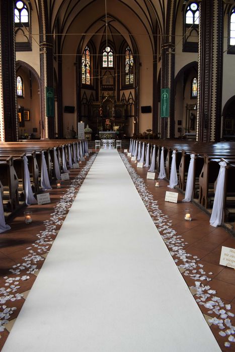 dekoracja kościoła, ślub, wesele, dekoracje ślubne