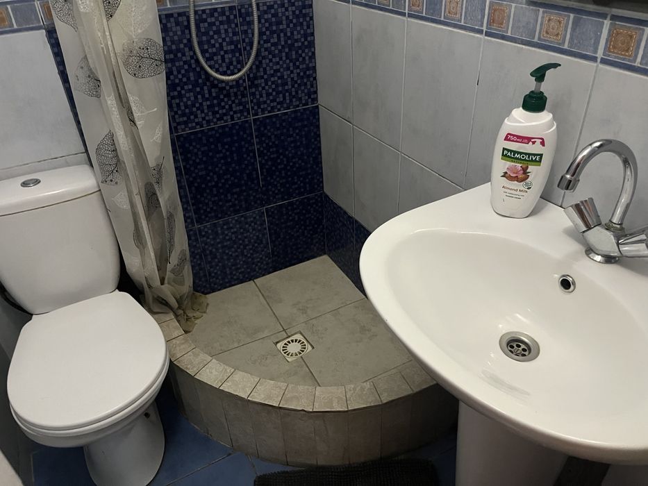 ВІЛЬНА СЬОГОДНІ Подобово2-кімн. біля 5-ї школи.