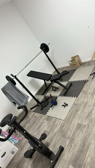 Siłownia domowa. Lawka gryf ciezary