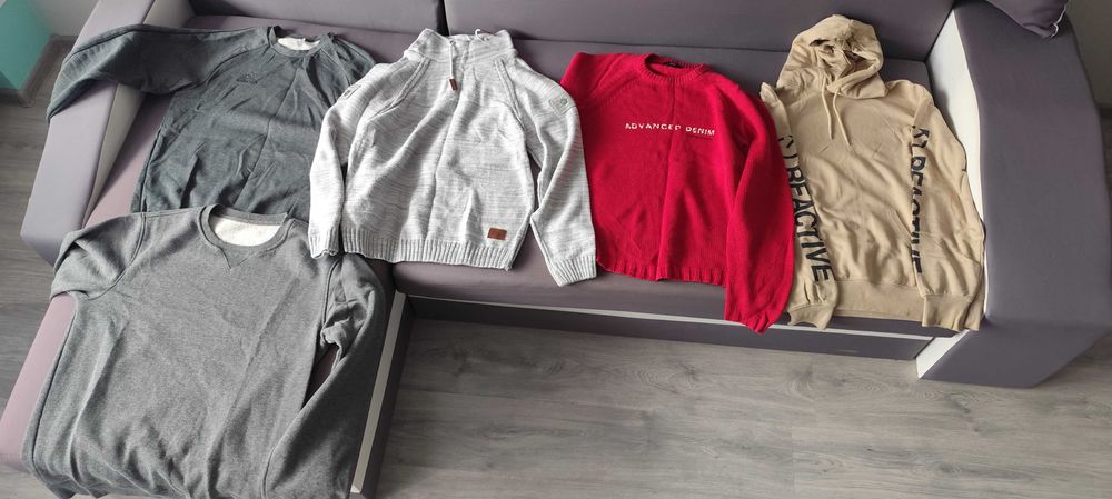 Zestaw ubrań męskich bluzy + swetry. Stan BARDZO DOBRY