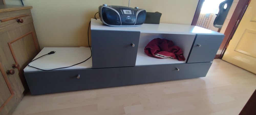 Szafka pod telewizor