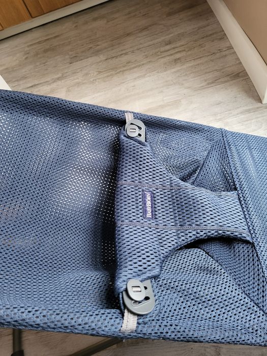 Bujaczek leżaczek babybjorn bliss mesh granatowy