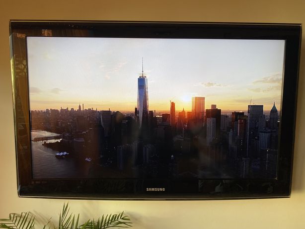 Telewizor Samsung 40 cali LCD Full HD + uchwyt hama + chromecast v1