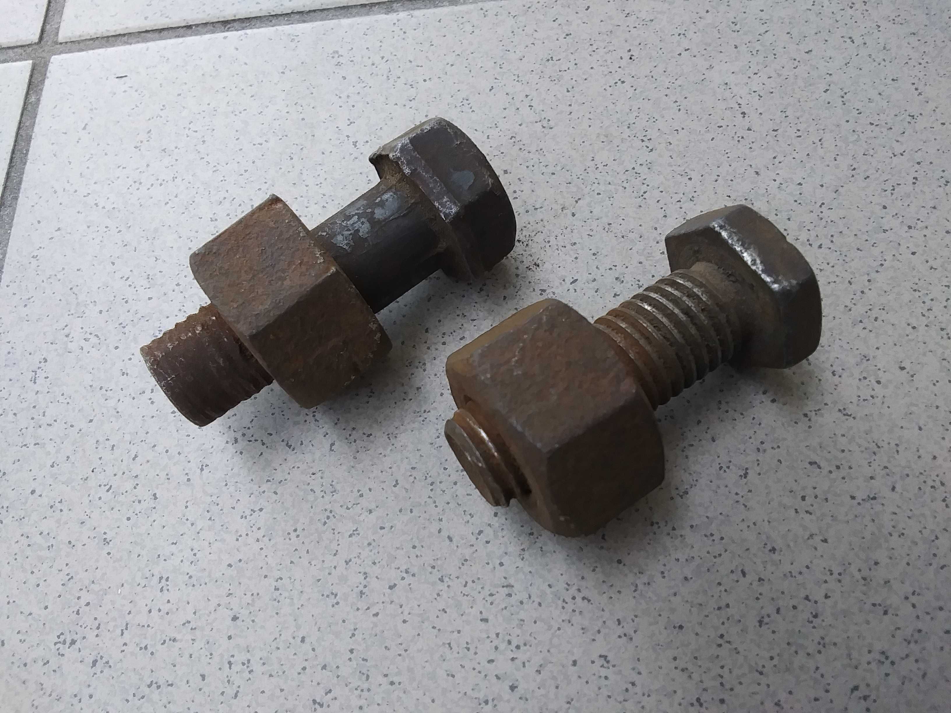 Stare śruby zabytkowe przedmioty fi 17 mm 6 cm z PRL śruba vintage