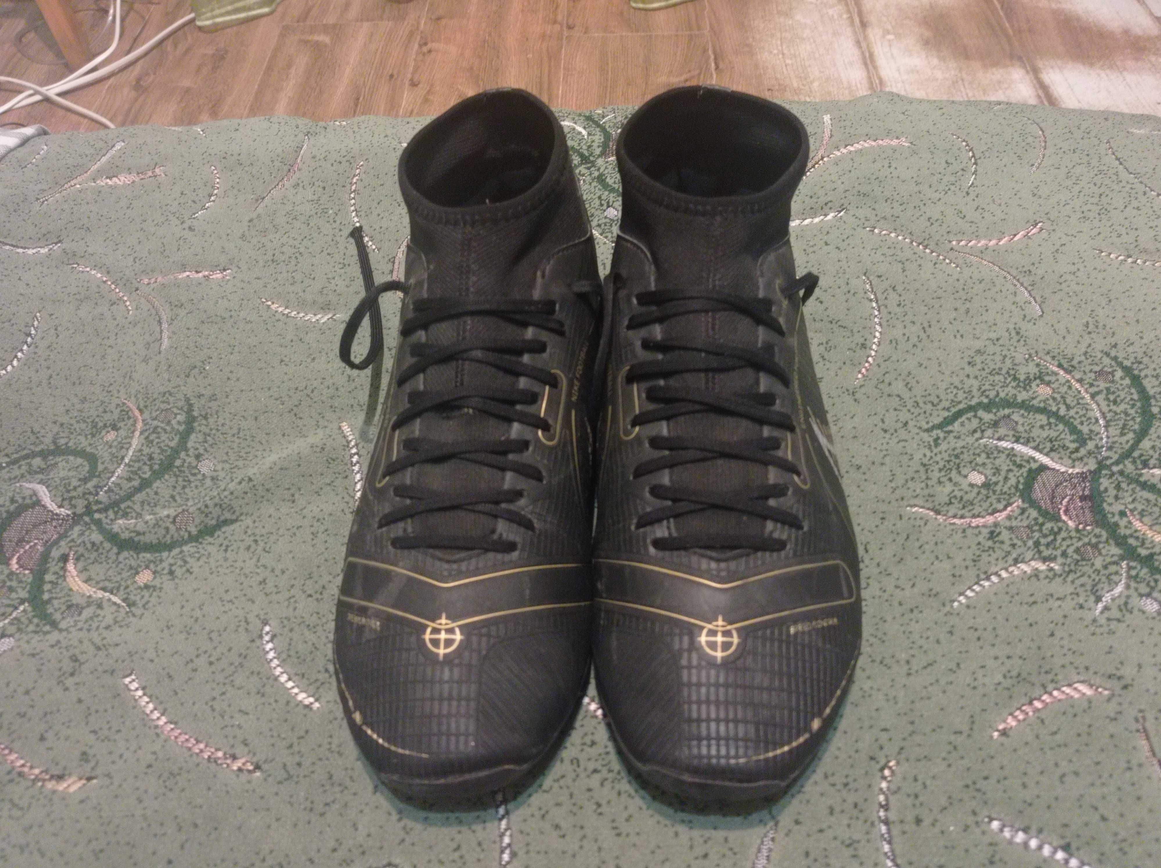 Копочки Nike Mercurial (оригинал) фирменные размер-44 стелька- 28см