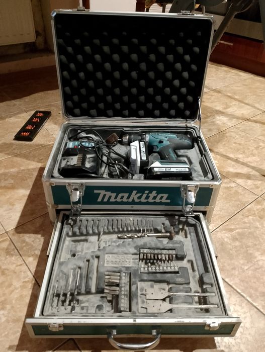 Шуруповёрт Макита, в крутом чимодане