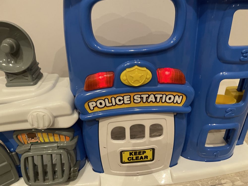 Domek policyjny zabawka