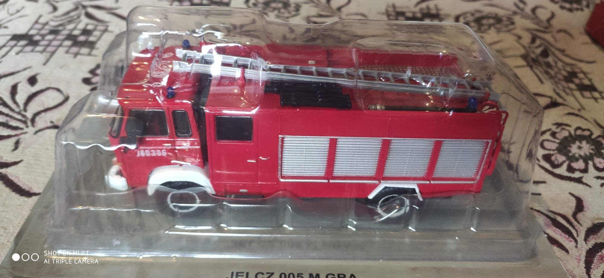Колекційні масштабні металеві моделі пожежних автомобілів 1/43