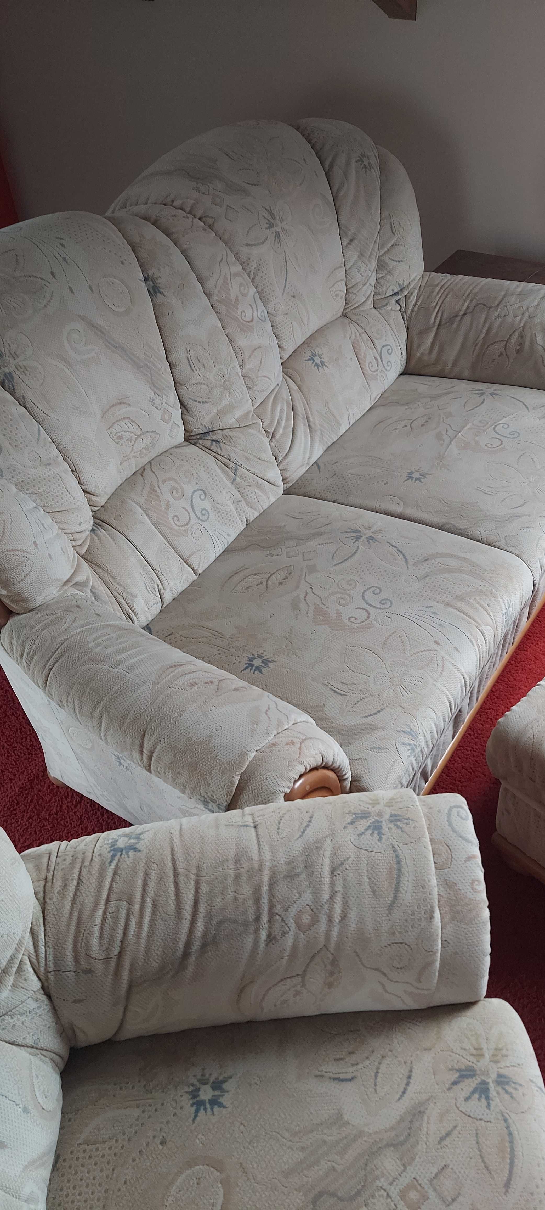 Komplet wypoczynkowy - sofa- fotel - pufa