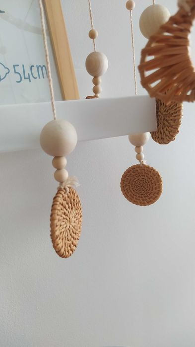 karuzelka do kołyski łóżeczka hand made Boho natural ratan