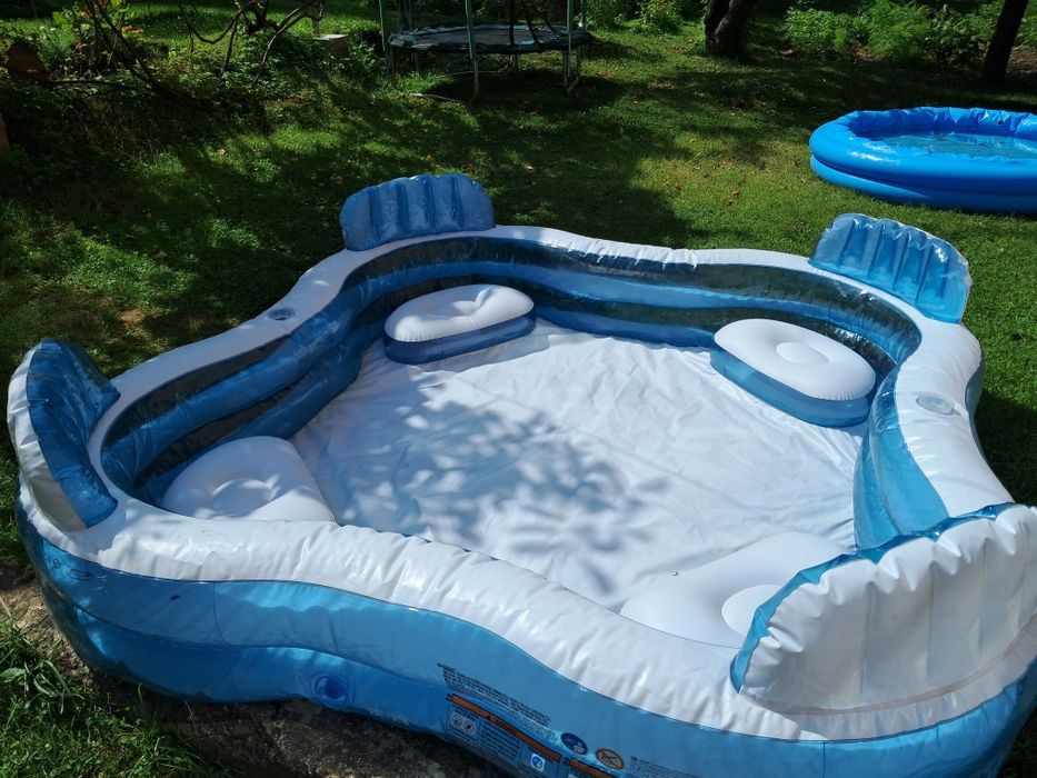 Басейн під реставрацію