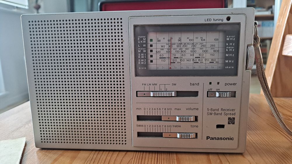 Panasonic RF-788L radio