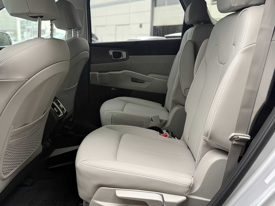 Kia Sorento      2023