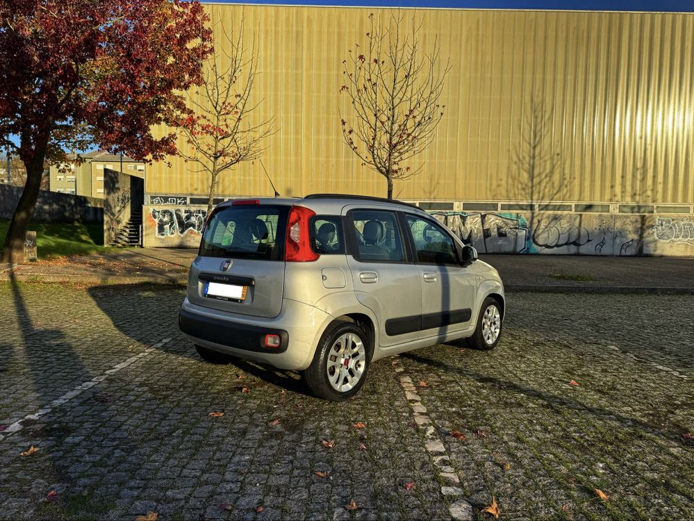 Fiat Panda 1.2 69cv Lounge Bi-Fuel - Desde 80€ Mês