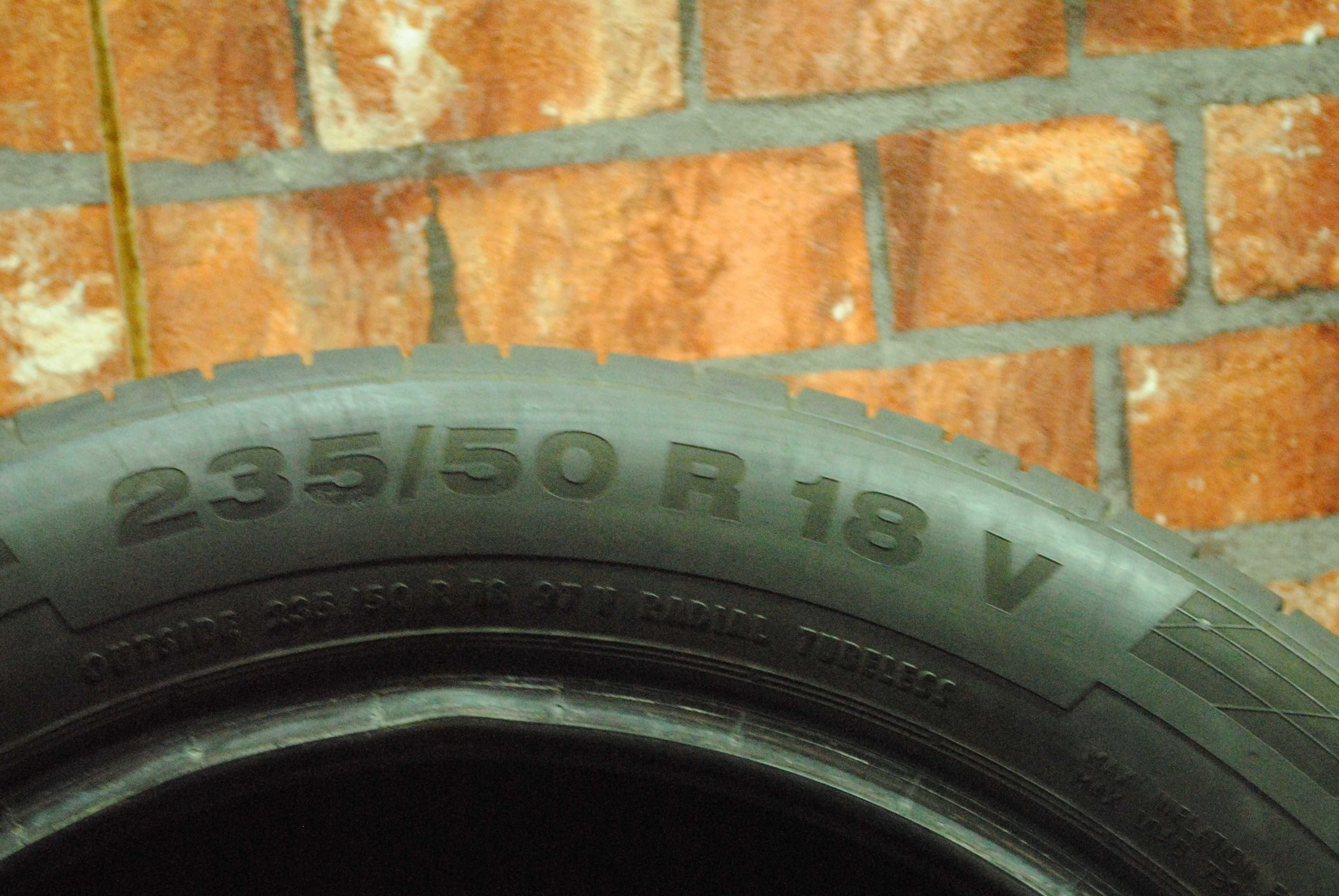 Continental 235 50 R18