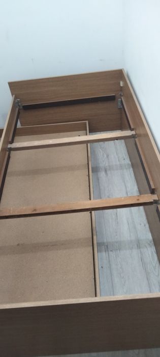 Cama de solteiro com gaveteiro