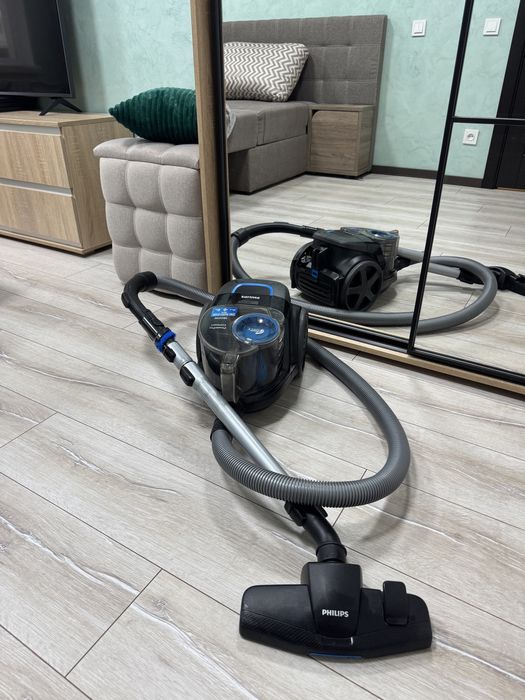 Пилосос Philips pro compact powercyclone 5