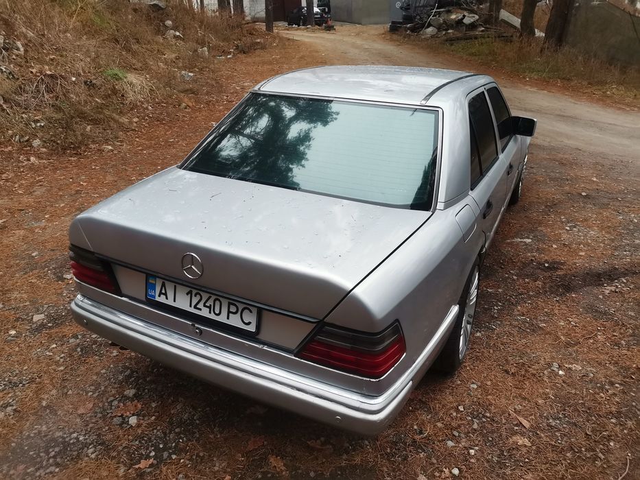Mercedes-Benz W124