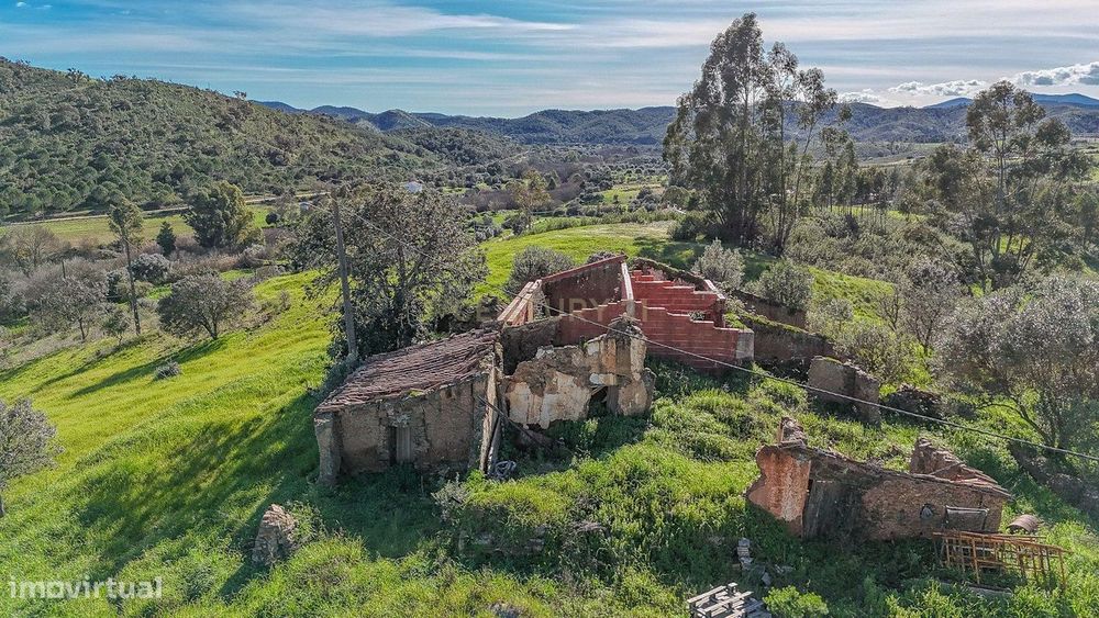Ruina com Vista Panorâmica