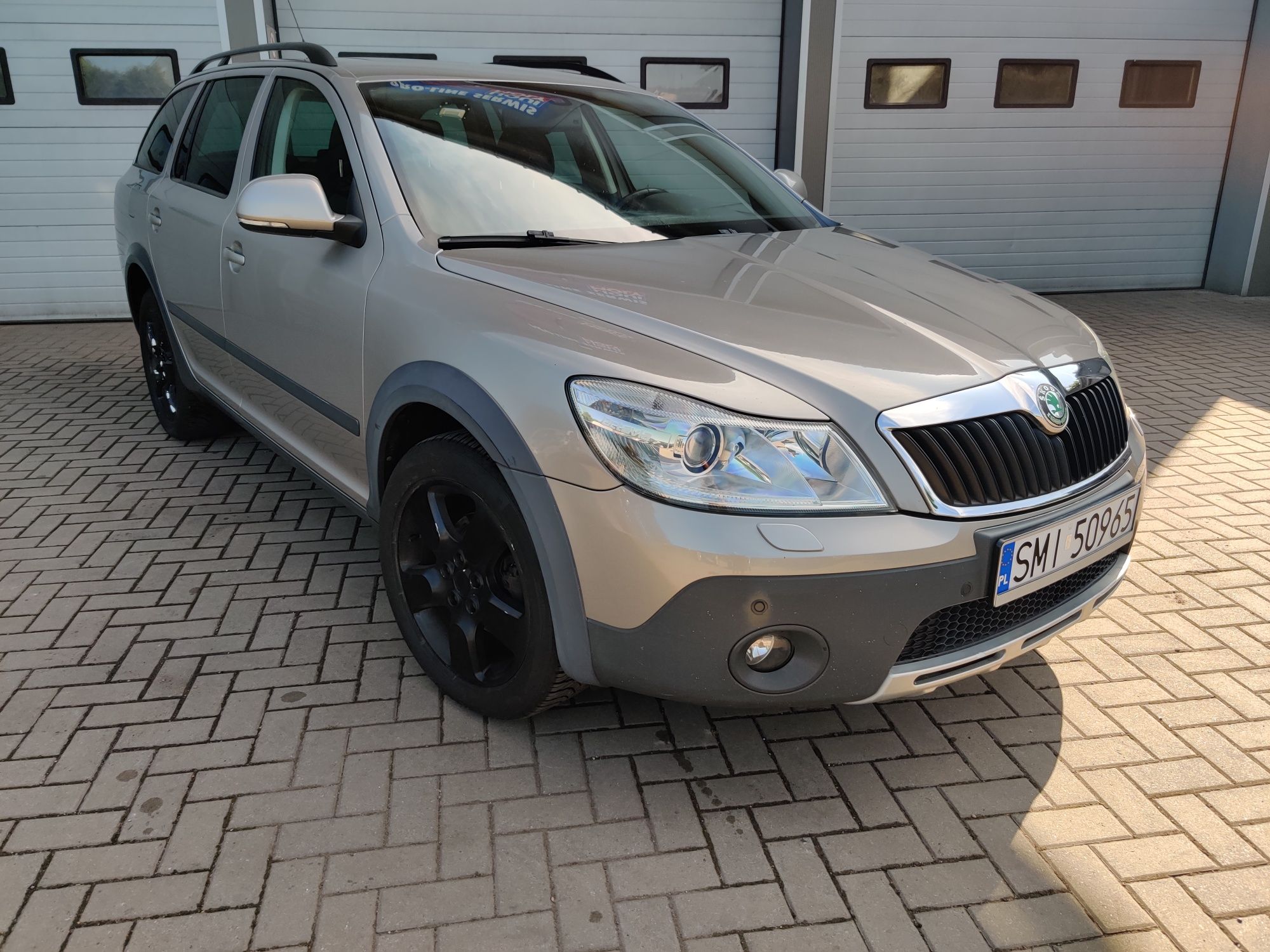 Skoda 4x4/scout/navigacja/xenon/hak/tempomat/