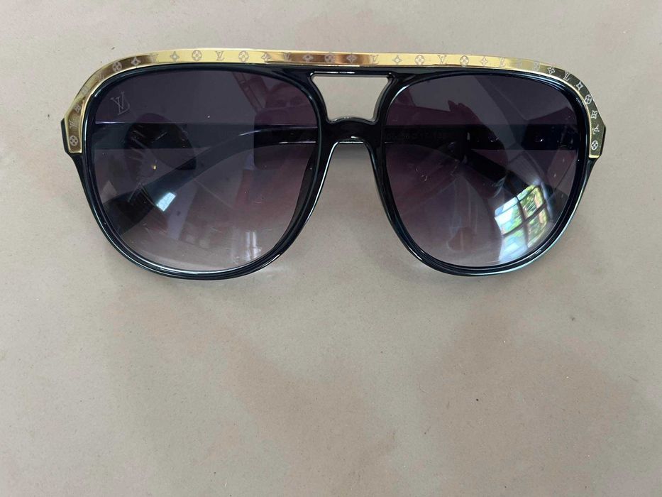 Okulary przeciwsłoneczne Louis Vuitton czarne