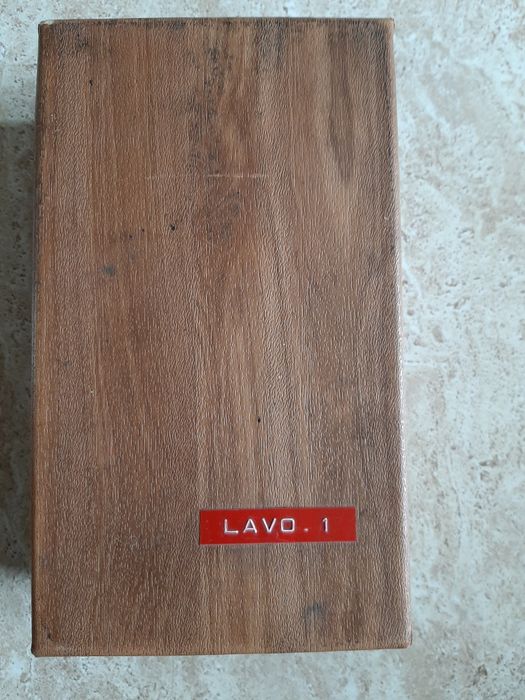 Lavo  1  miernik uniwersany