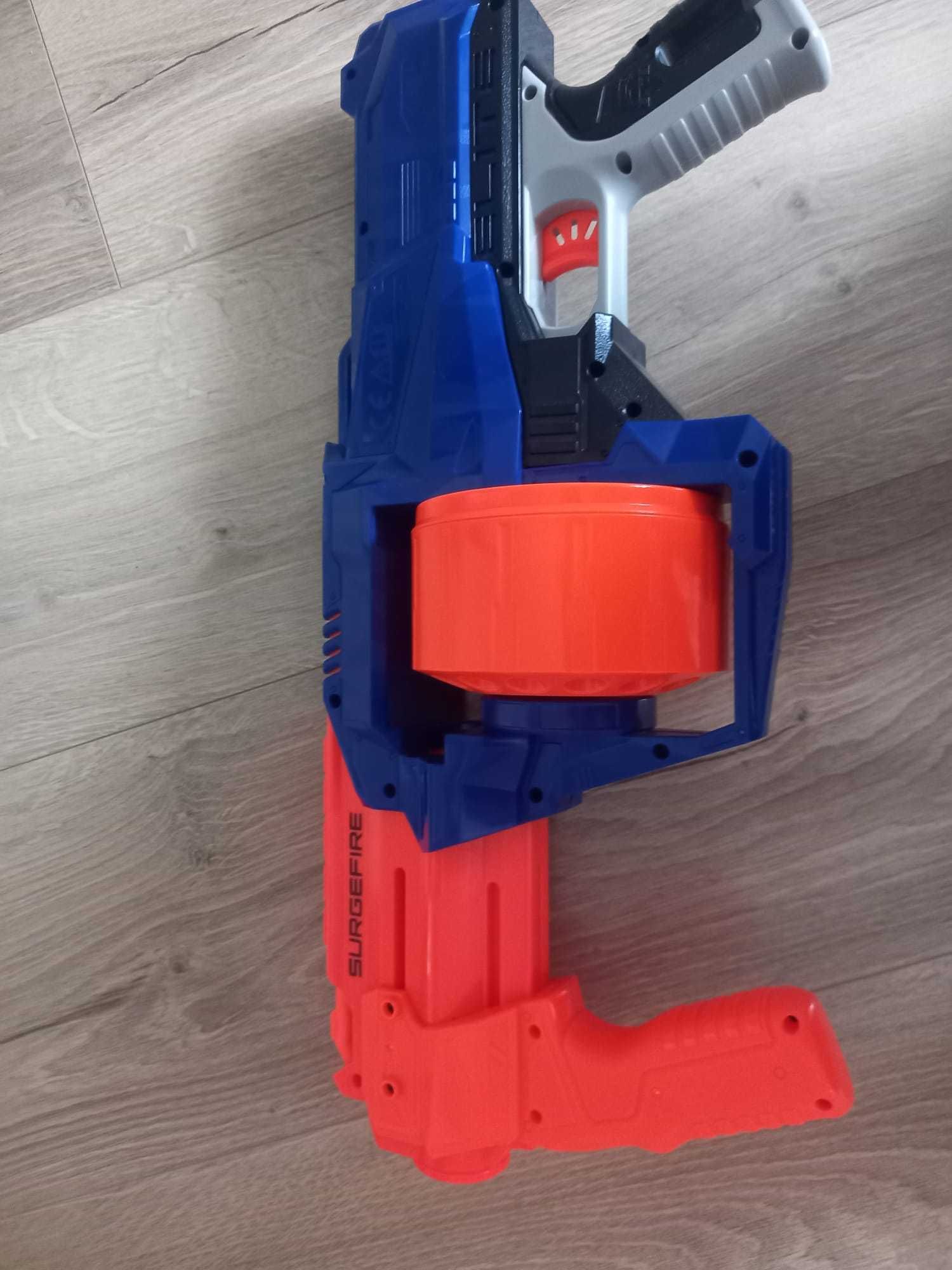 Zestaw Nerf ze strojem Dzień Dziecka