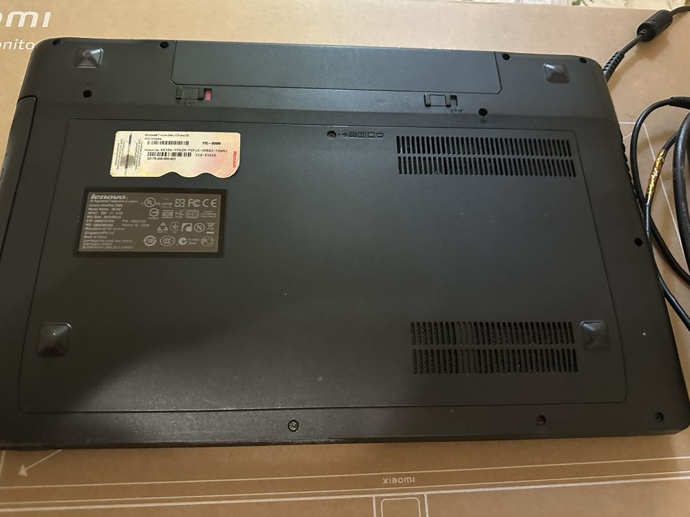 Lenovo IdeaPad Z585 / 15.6" (1366x768) TN /AMD A8-4500M ОЗУ 8 ,SSD 120