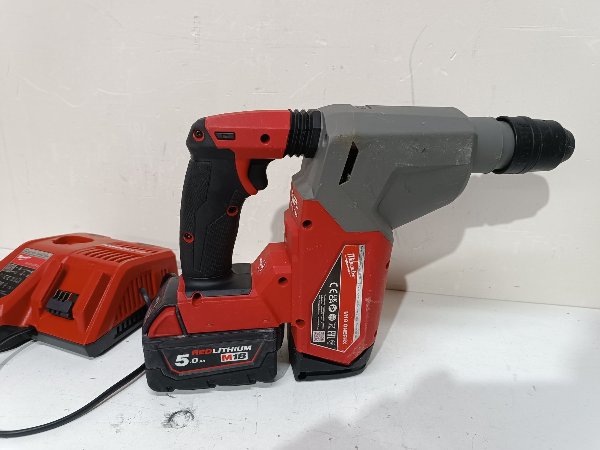 Milwaukee M18 FHX Акумуляторний перфоратор Мілвоке