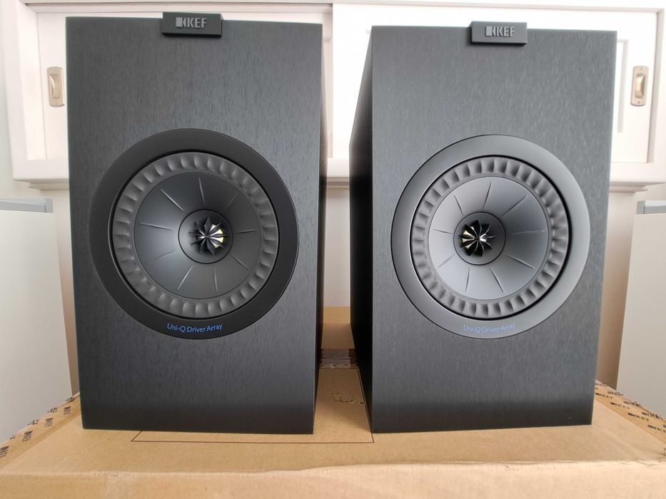 Colunas KEF Q350