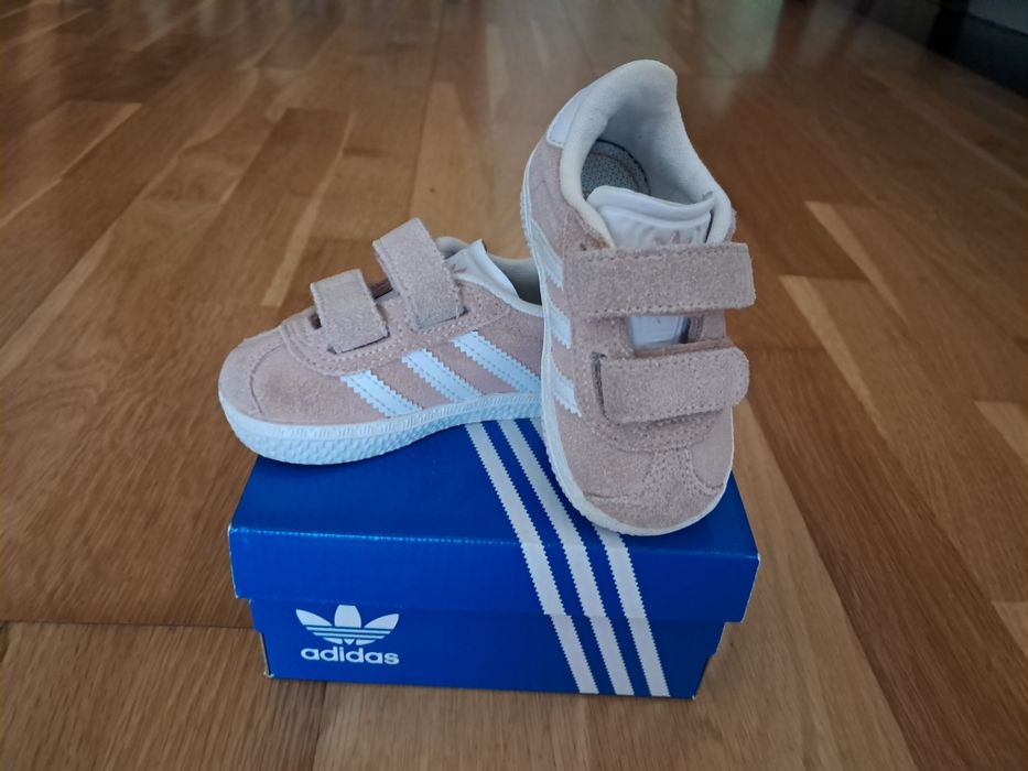 Ténis Adidas Gazelle - Cor de rosa tam. 19