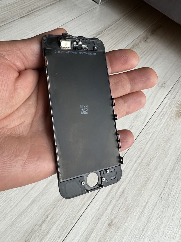 Ekran iphone 5s uszkodzony