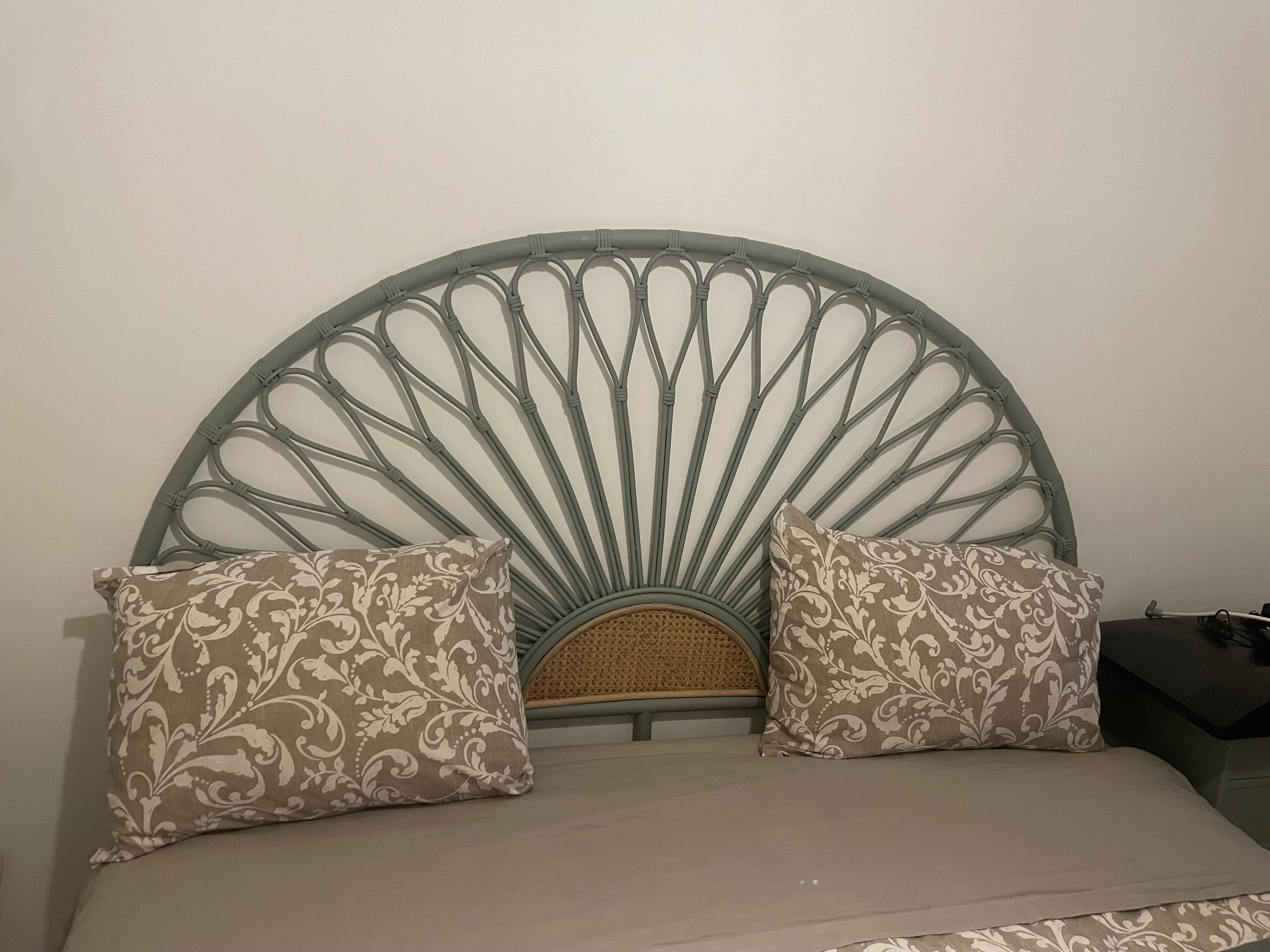 Cabeceira de cama Gato Preto