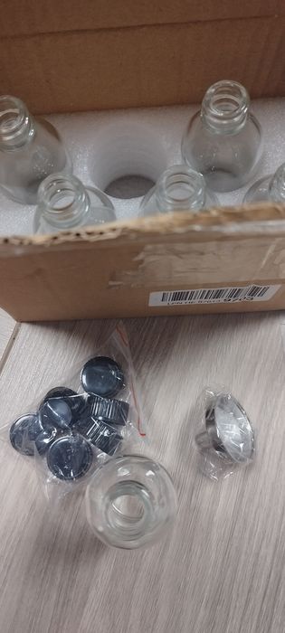 Buteleczki 6 sztuk 50ml zakręcane z lejkiem