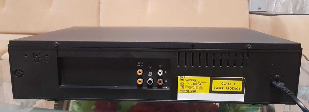 Проигрыватель CD Philips CD-820+пульт ДУ made in Belgium