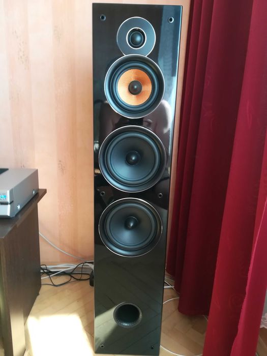 Amplituner RX-V 765 + Blu-ray BD-S 673 + głośniki Taga Harmony TAV 606