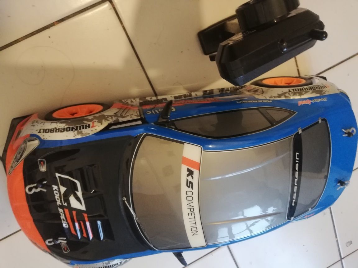 Carro telecomandado