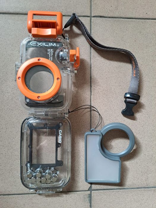 Caixa estanque máquina fotográfica Casio Exilim usada