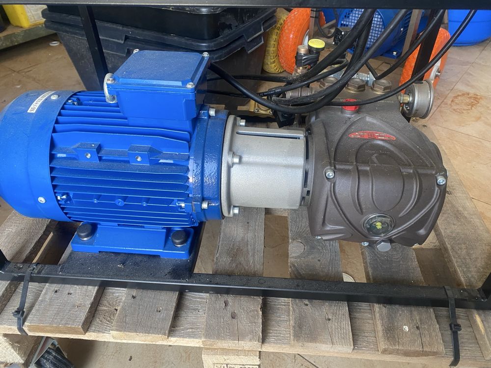 Nowa pompa do zraszania 21l/min,100 bar,3kW,interpump,włoska,kurnik