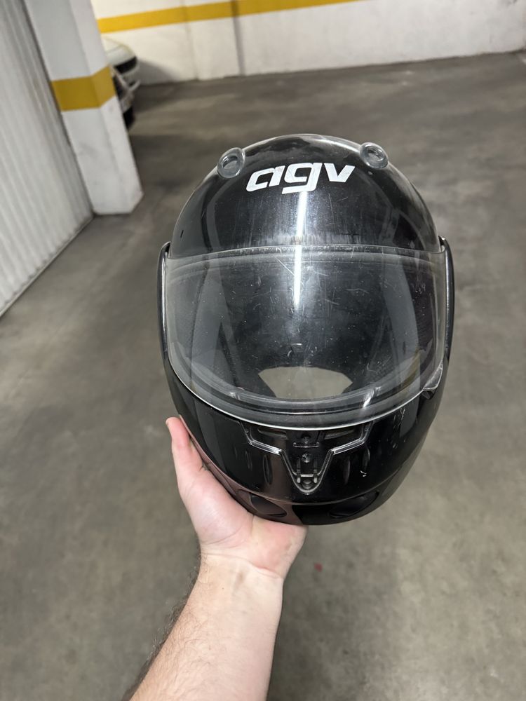 Capacete AGV modular antigo (tamanho M)