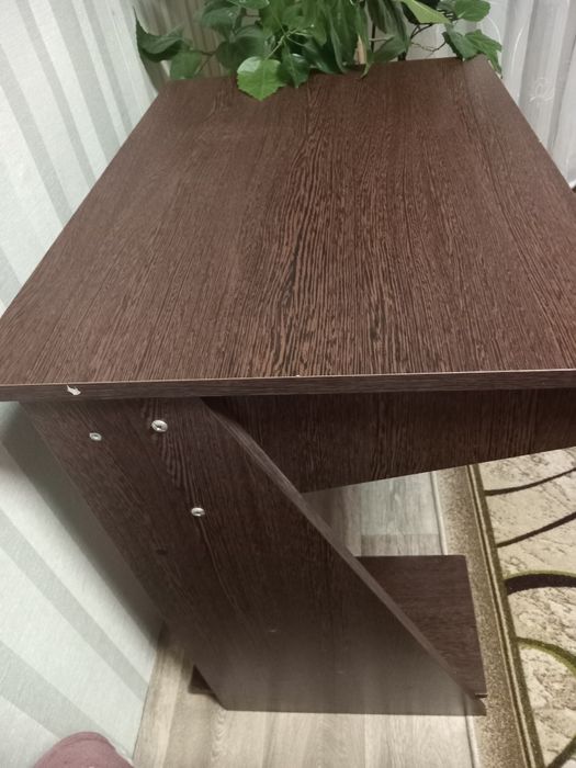 Продам комп'ютерний стіл