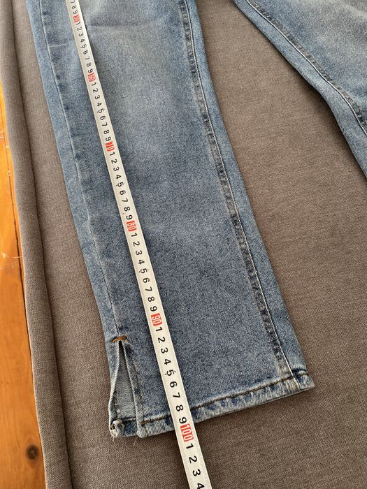 Джинси кльош з розрізом М 46