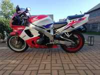 Honda CBR 900 RR