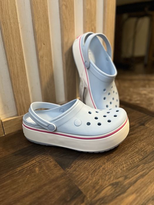 Улюблені сабо Crocband Platform clog голубенькі crocs крокси на платфо