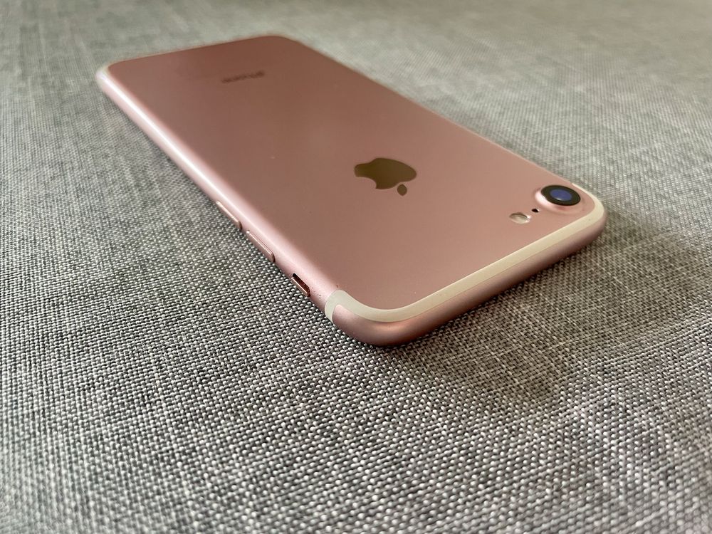 Stylowy Różowy iPhone 7 – 128 GB – Klasyka Apple!
