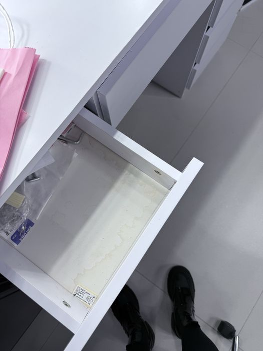 Стол макияжный/визажный