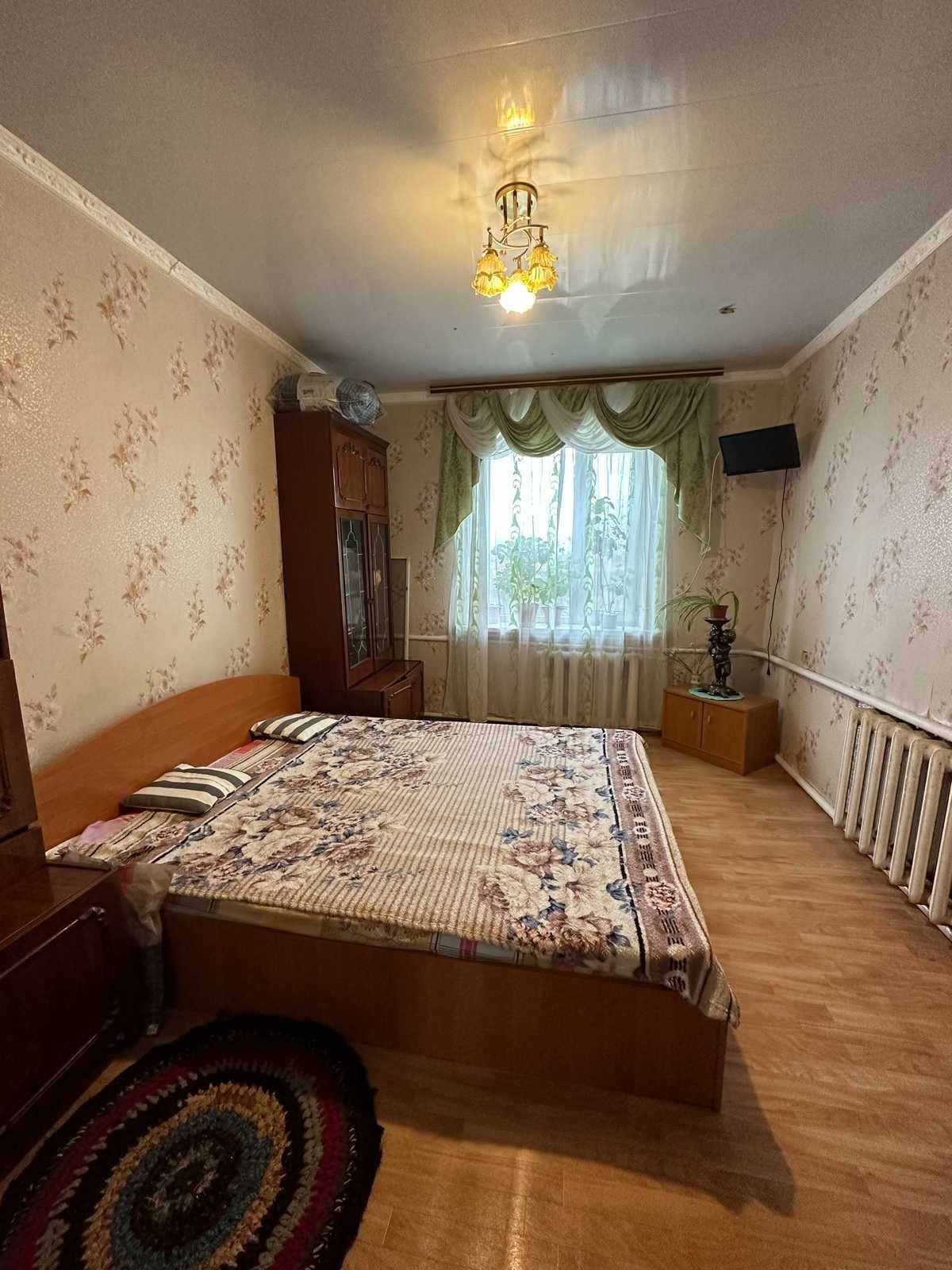 Продаж будинку за містом Бородянка.